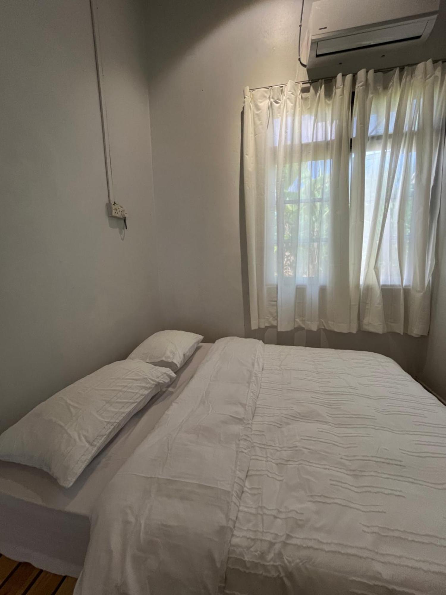 Home In Terengganu With Private Pool Kuala Terengganu Ngoại thất bức ảnh