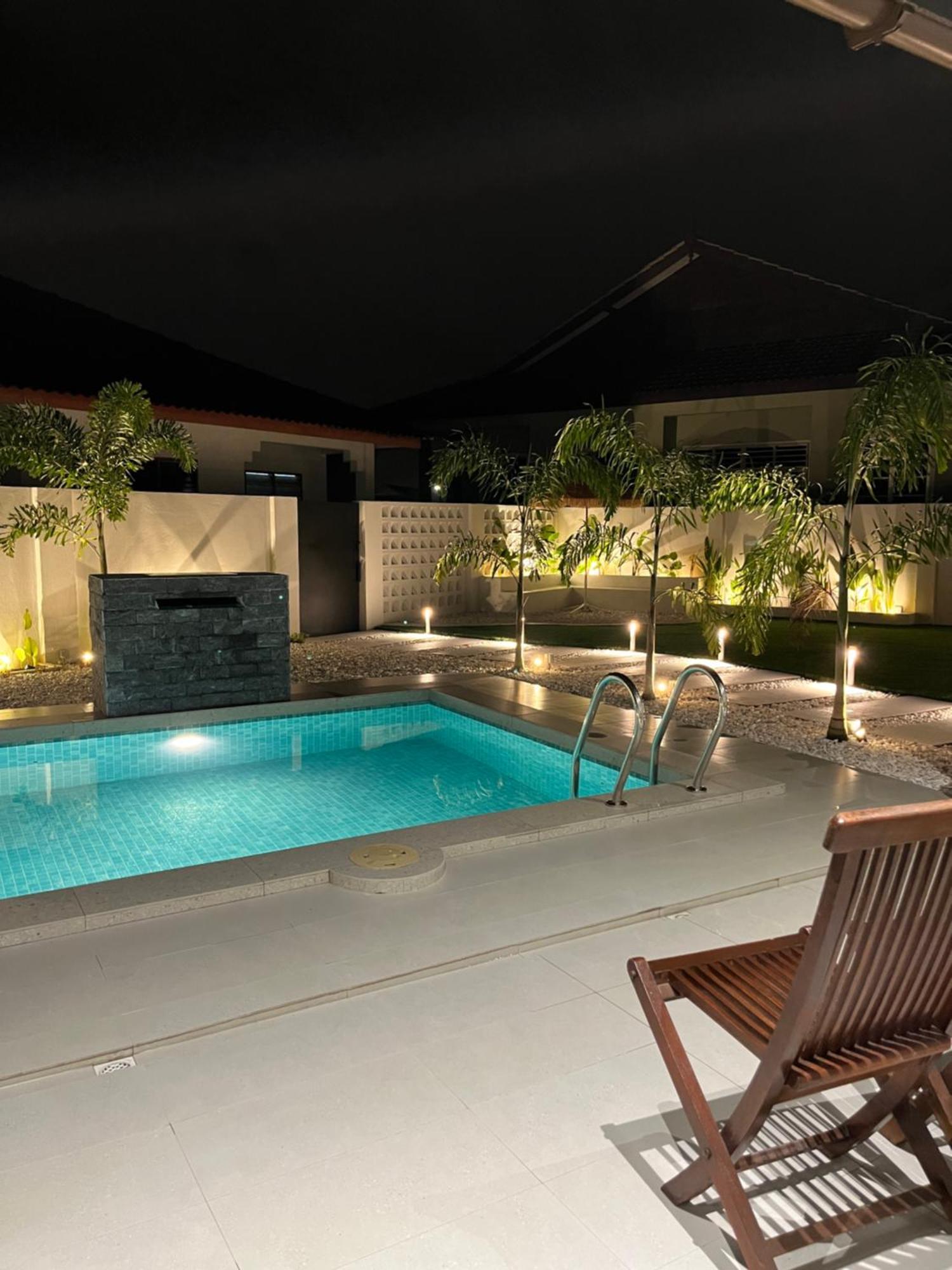 Home In Terengganu With Private Pool Kuala Terengganu Ngoại thất bức ảnh