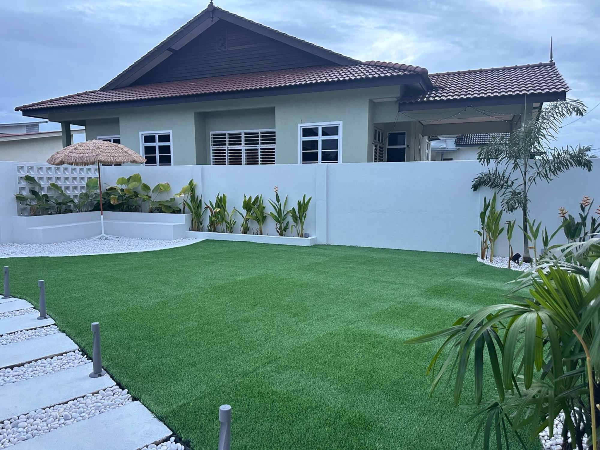 Home In Terengganu With Private Pool Kuala Terengganu Ngoại thất bức ảnh